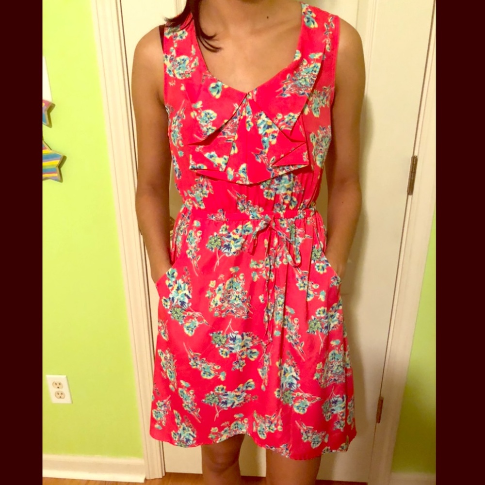 Floral Dress with pockets!